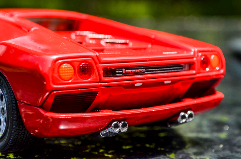 Illustration for article titled Car Week: The '90s - Diablo Rosso Edition